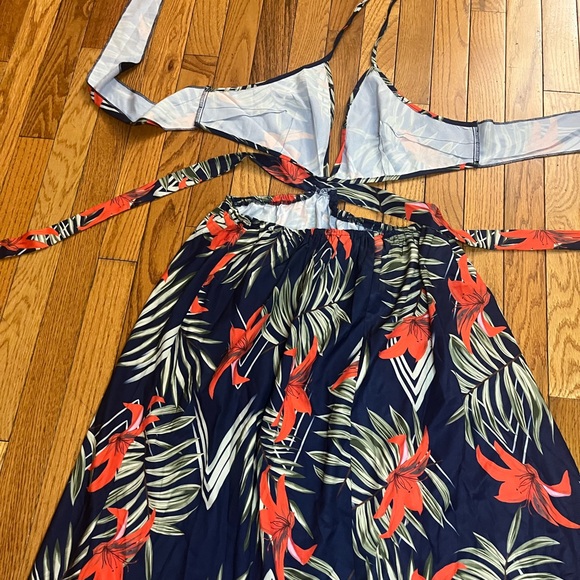 Tropical Print Halter Long Maxi Dress - Picture 3 of 5